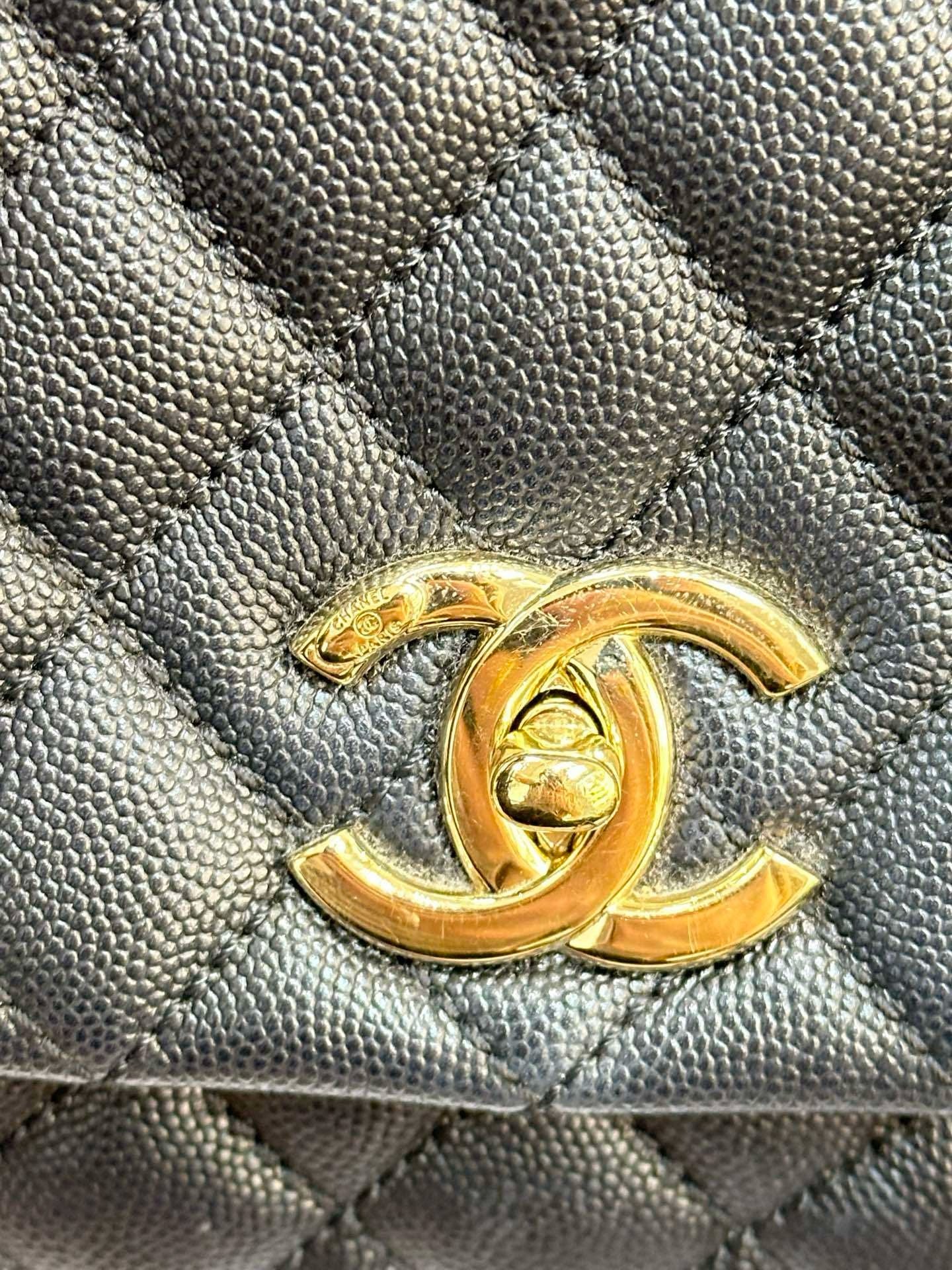 Chanel Medium Caviar Quilted Coco Handle Flap Black GHW 30 holo card