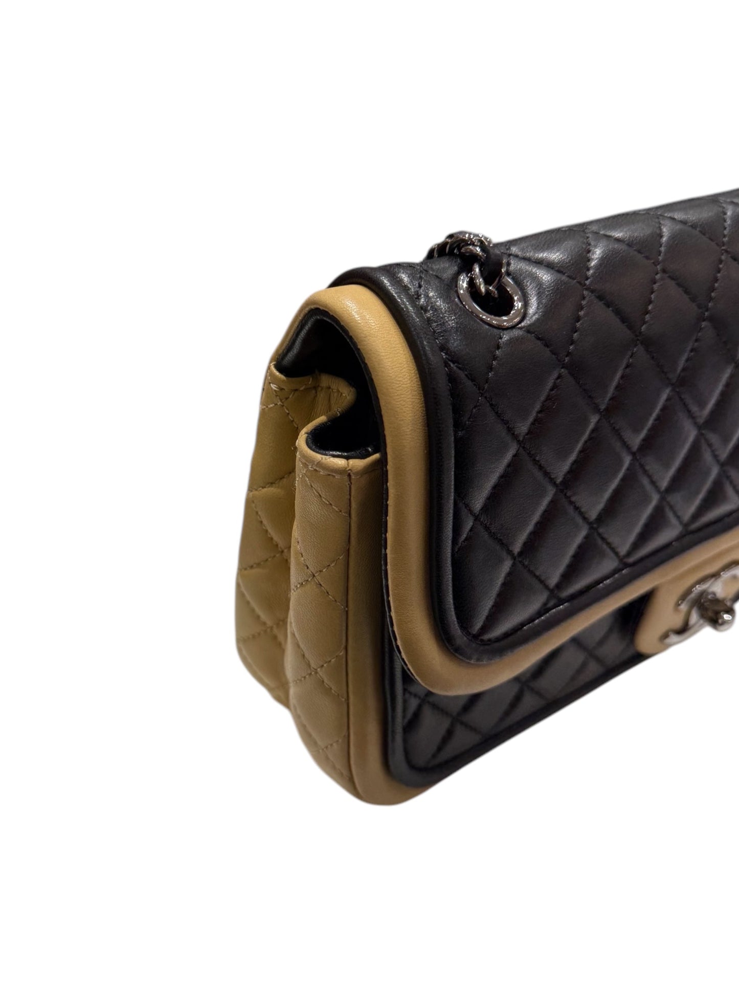 Chanel - Sac classique à Rabat bicolore Noir/Camel