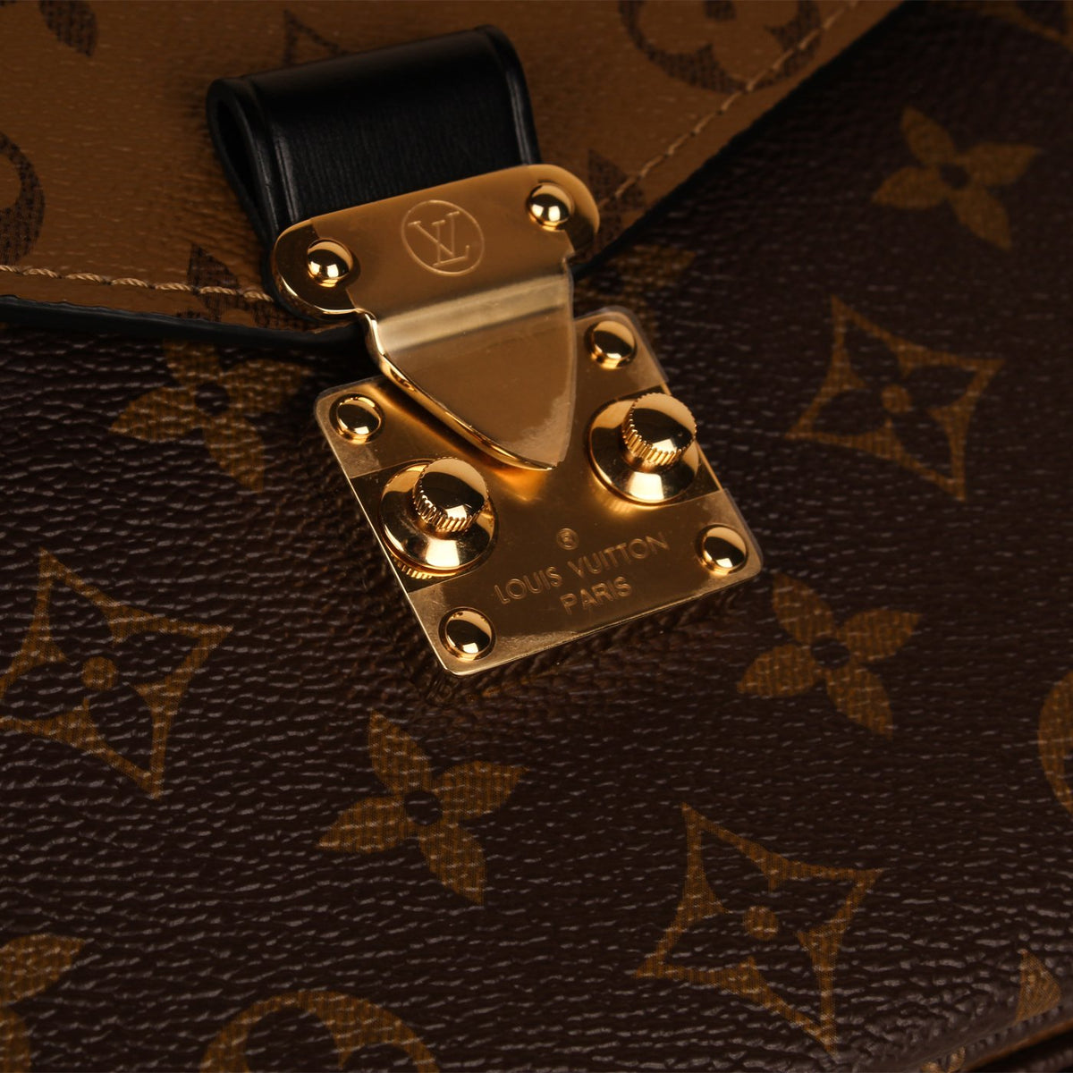 Pochette Metis - Reverse Monogram Canvas