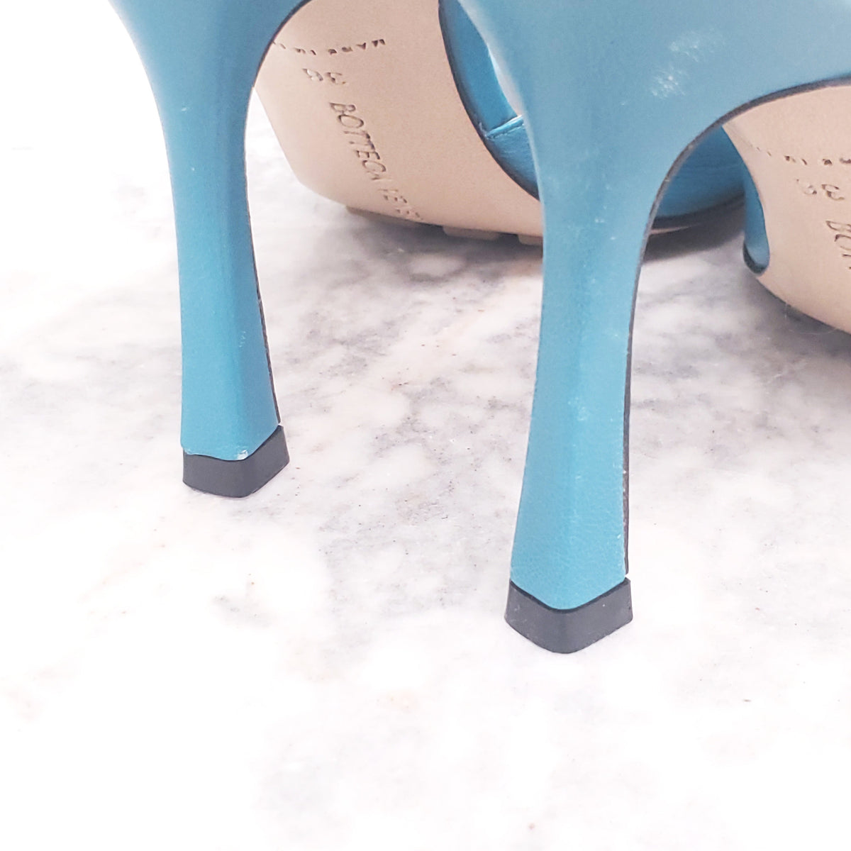 BOTTEGA VENETA TURQUOISE STRETCH SQUARE TOE SANDALS - SIZE 36