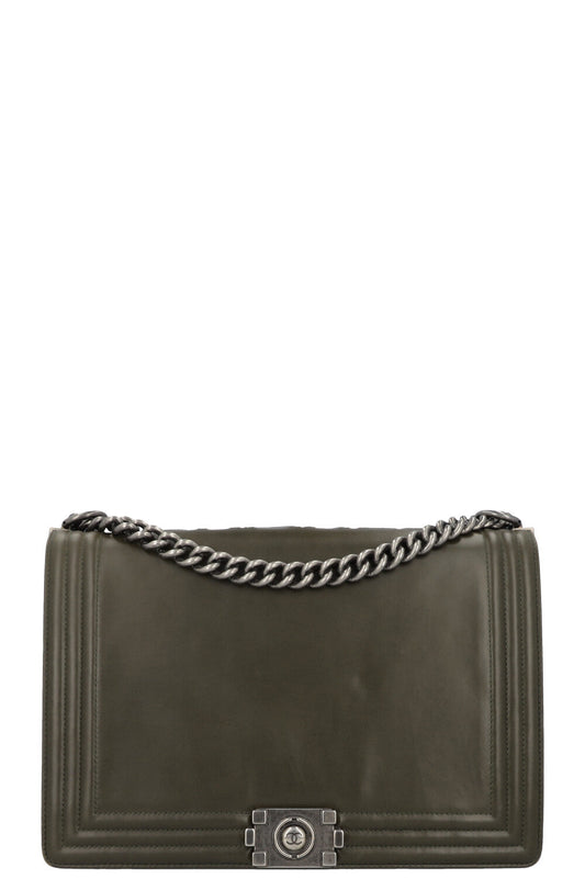 CHANEL 1st Edition Boy Bag Large Olivegreen