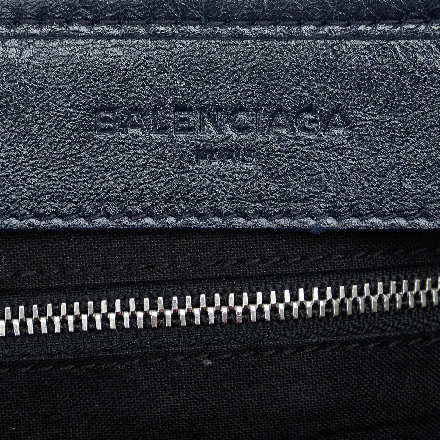 Luxury Balenciaga  Navy Cabas S Tote (SHG-LSMOX8)