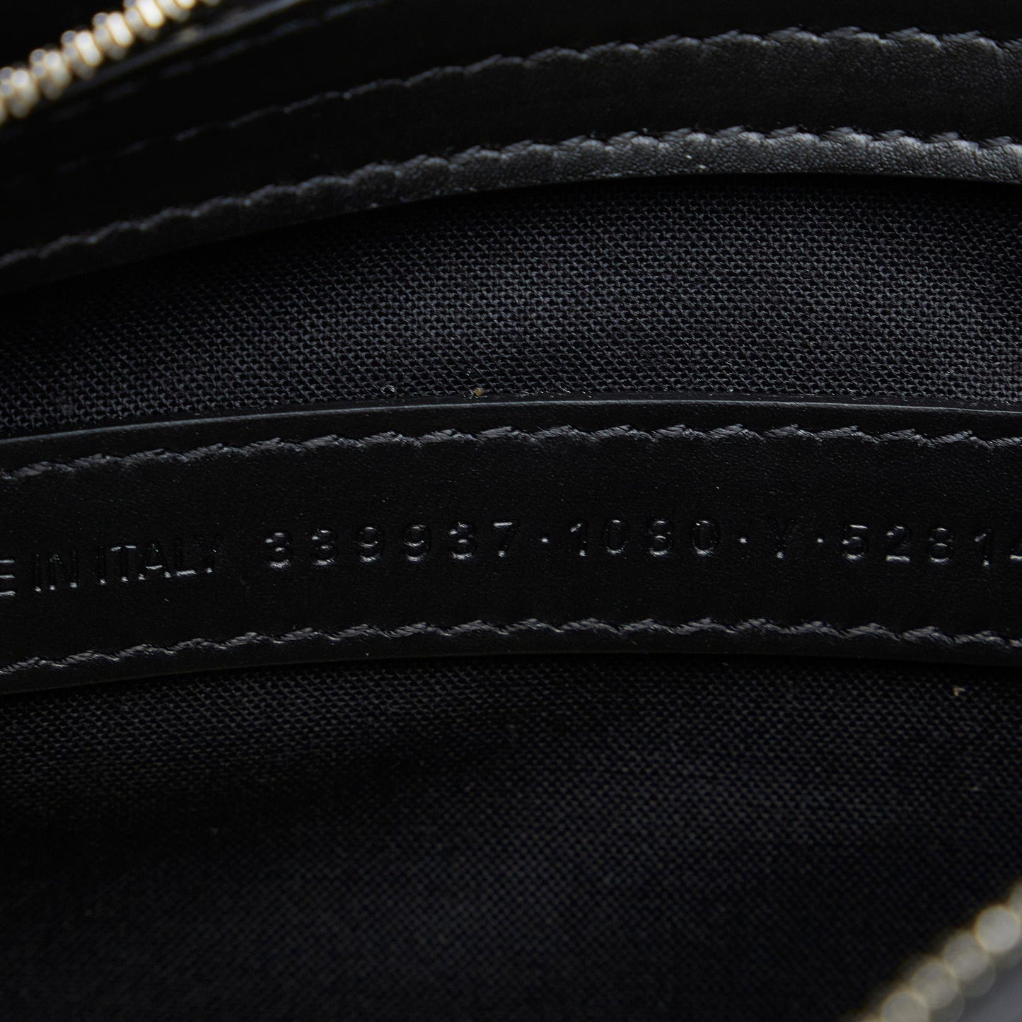 Luxury Balenciaga  Navy Pochette M Crossbody (SHG-vvllwg)