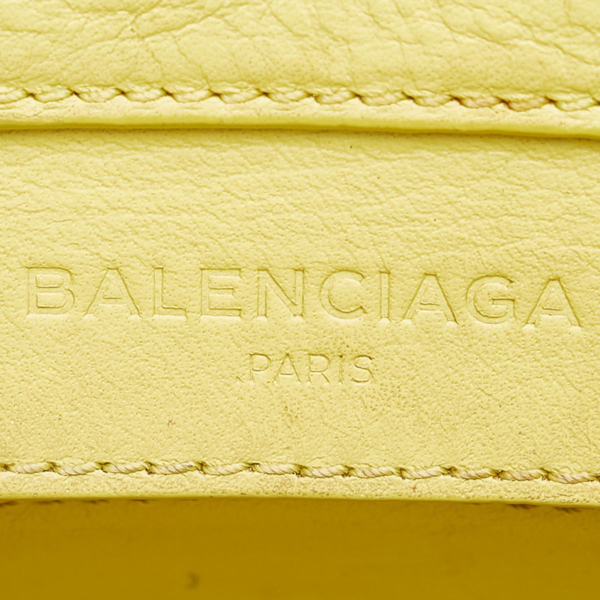 Luxury Balenciaga  Papier A4 Leather Satchel (SHG-27524)