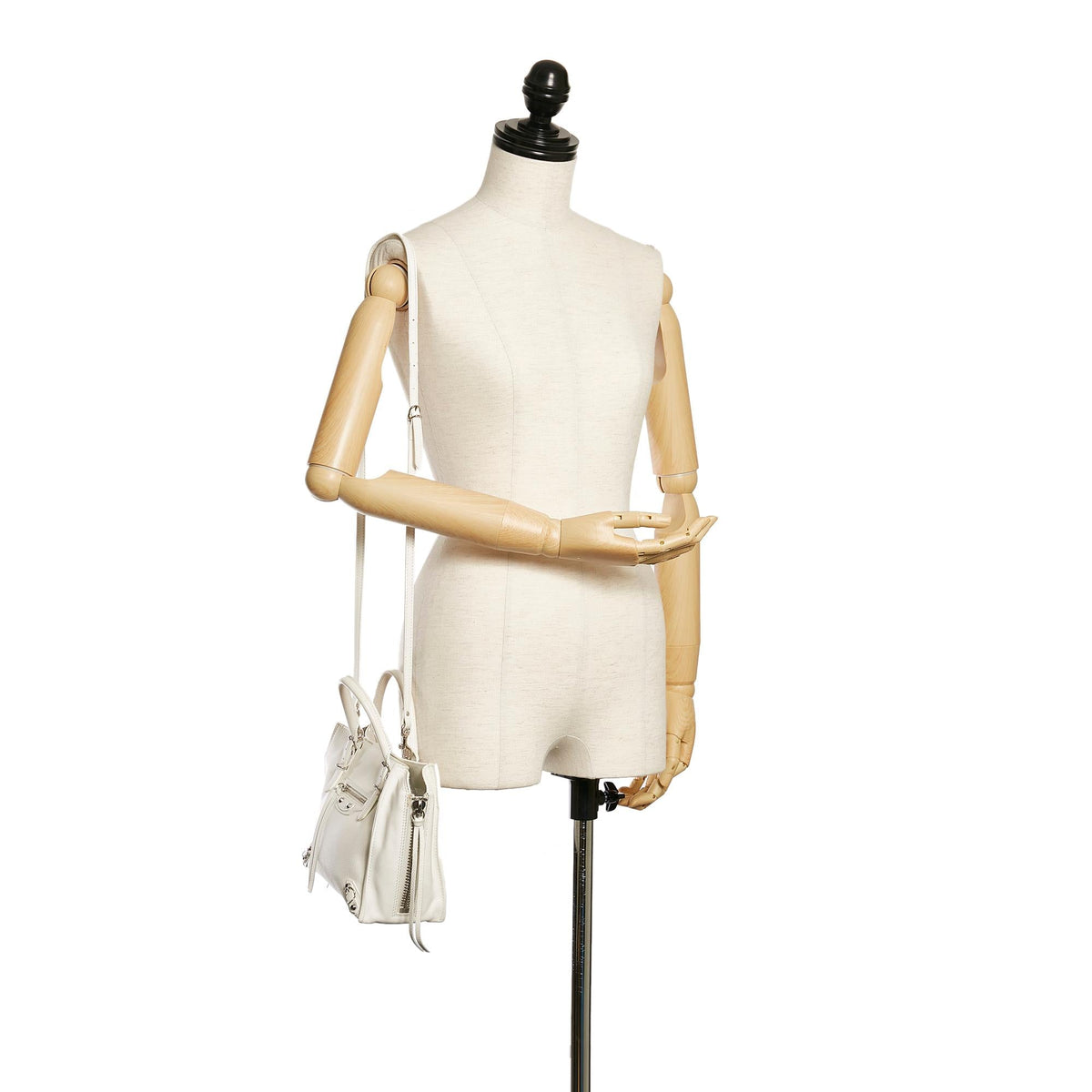 Luxury Balenciaga  Papier A4 Leather Satchel (SHG-29266)