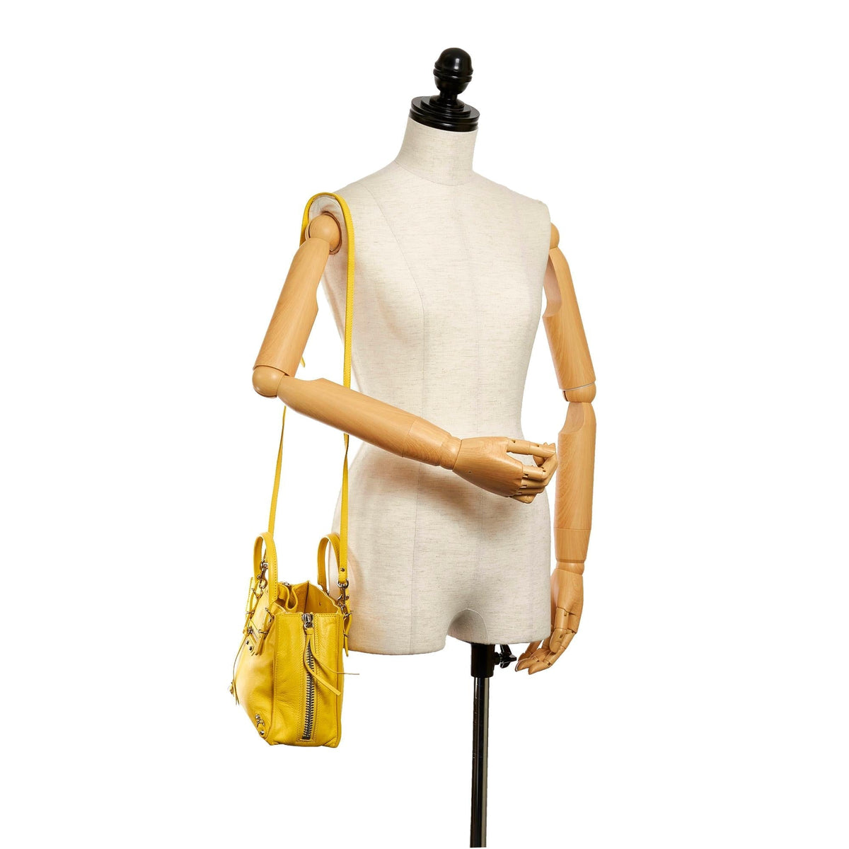 Luxury Balenciaga  Papier A4 Leather Satchel (SHG-29585)