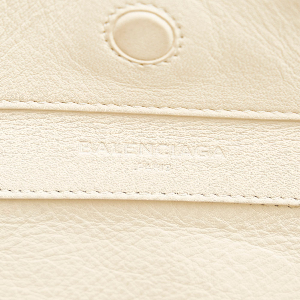 Luxury Balenciaga  Papier A4 Leather Satchel (SHG-29832)