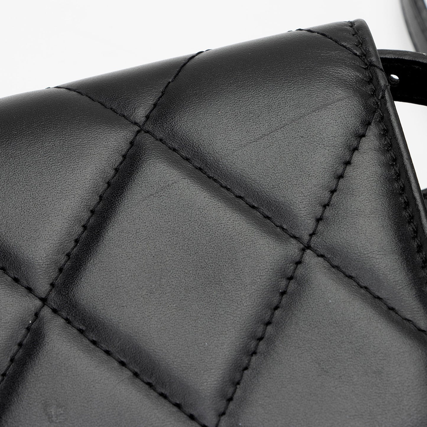 Luxury Balenciaga  Quilted Calfskin B Phone Holder Crossbody (SHF-wF8OTg)