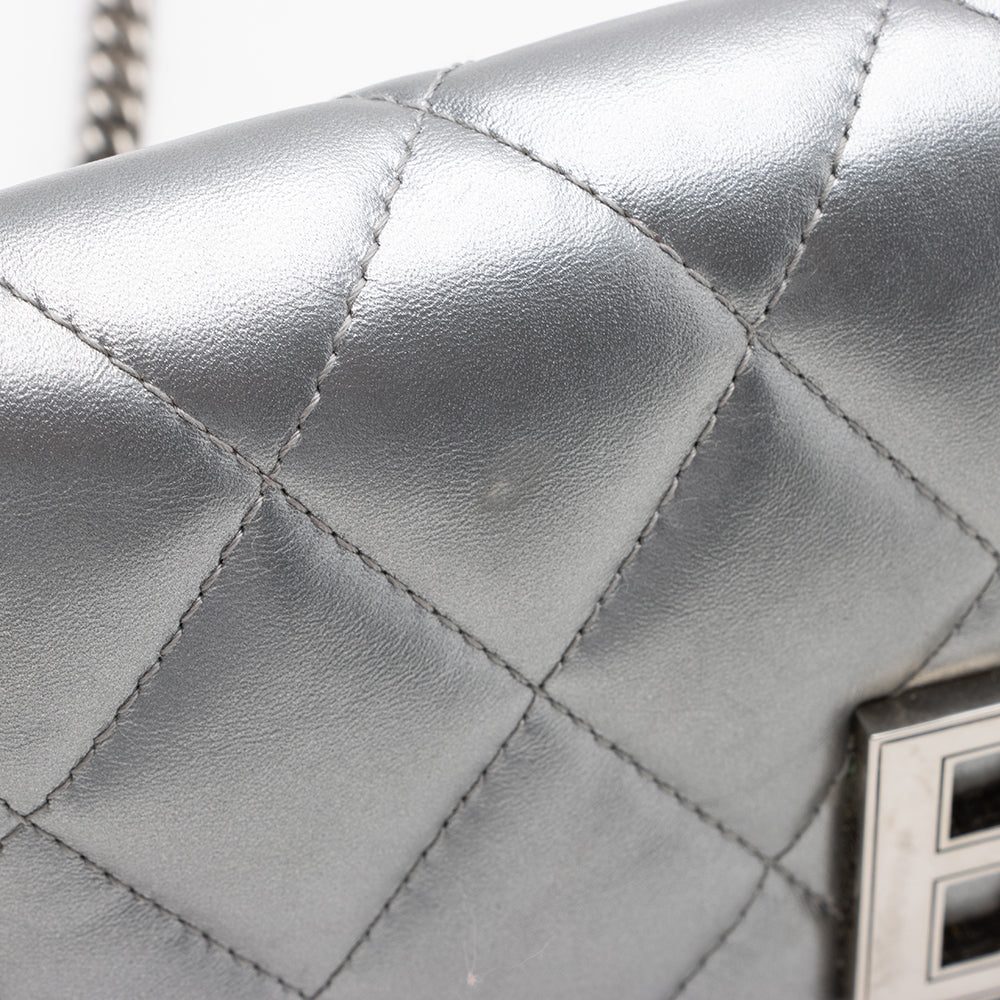 Luxury Balenciaga  Quilted Metallic Leather B Dot Shoulder Bag (SHF-16927)