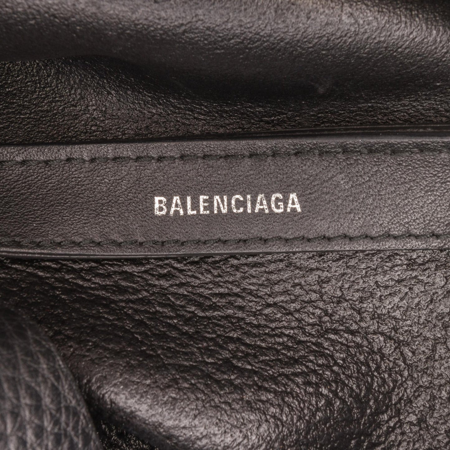 Luxury Balenciaga  S Everyday Tote (SHG-DiSOBC)
