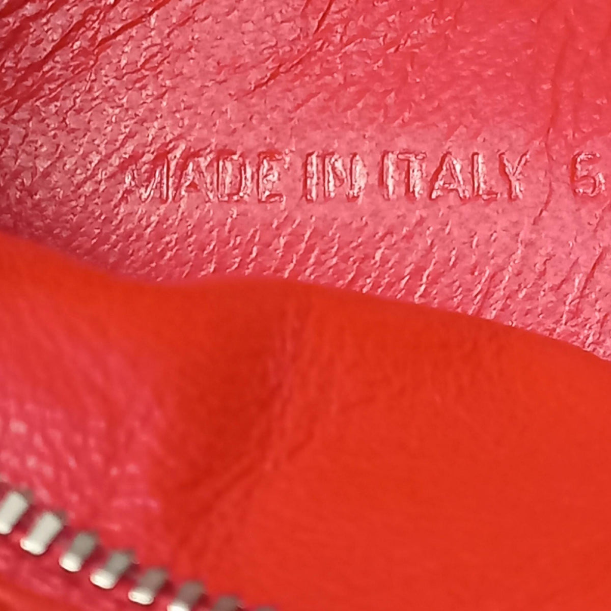 Luxury Balenciaga  S Triangle Duffle Bag (SHG-34852)