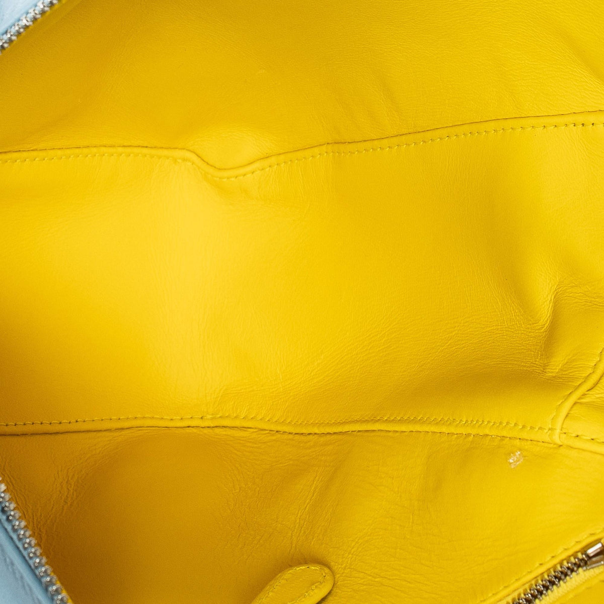 Luxury Balenciaga  S Triangle Duffle Bag (SHG-0Nqa8i)