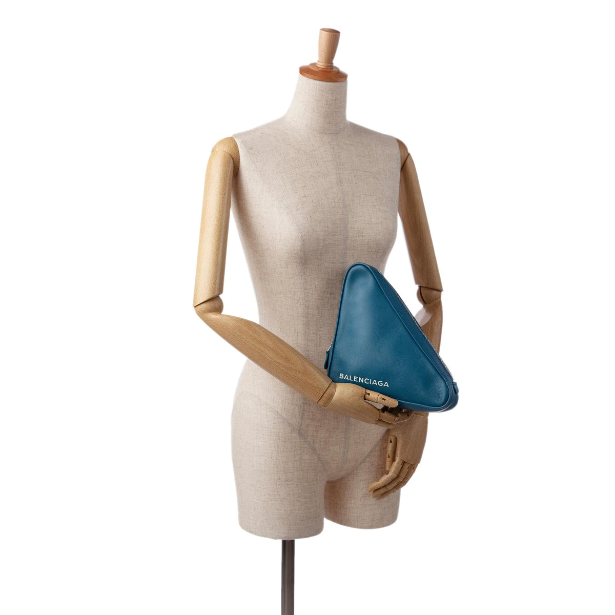 Luxury Balenciaga  Triangle Clutch (SHG-27qbOr)