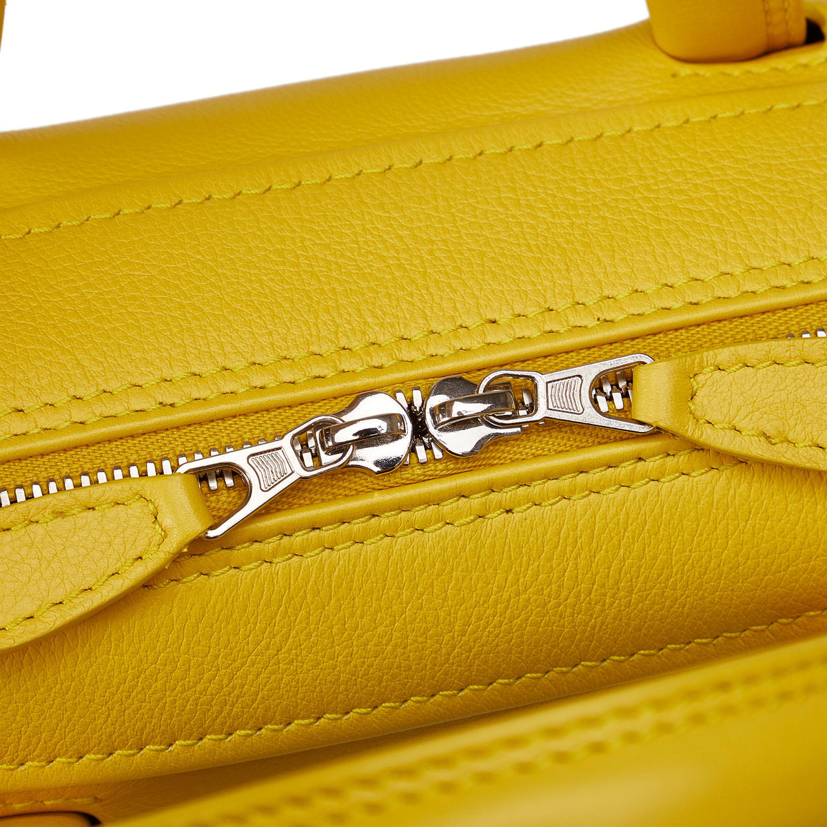 Luxury Balenciaga  Triangle Duffle XS Bag (SHG-pLjcPi)