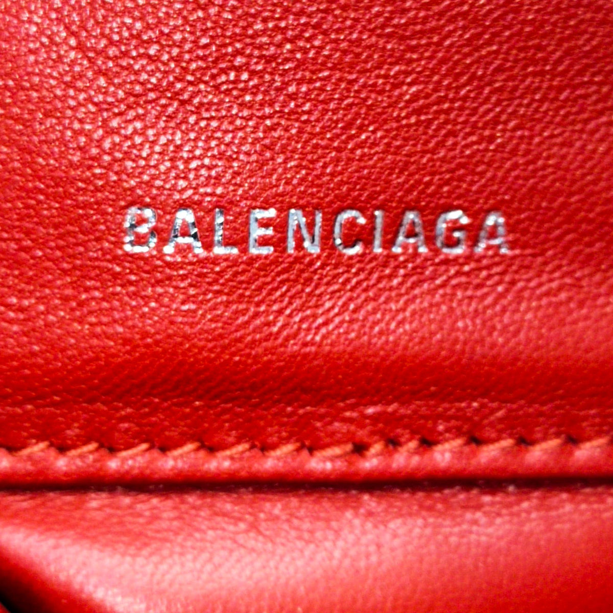 Luxury Balenciaga  Triangle Pochette (SHG-8p1cGd)