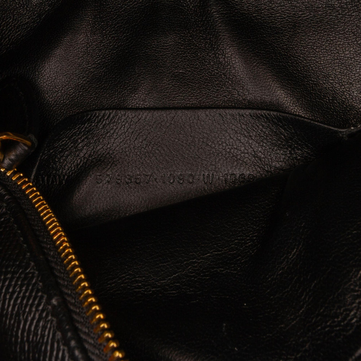 Luxury Balenciaga  Ville Logo Pouch (SHG-Vkehqe)