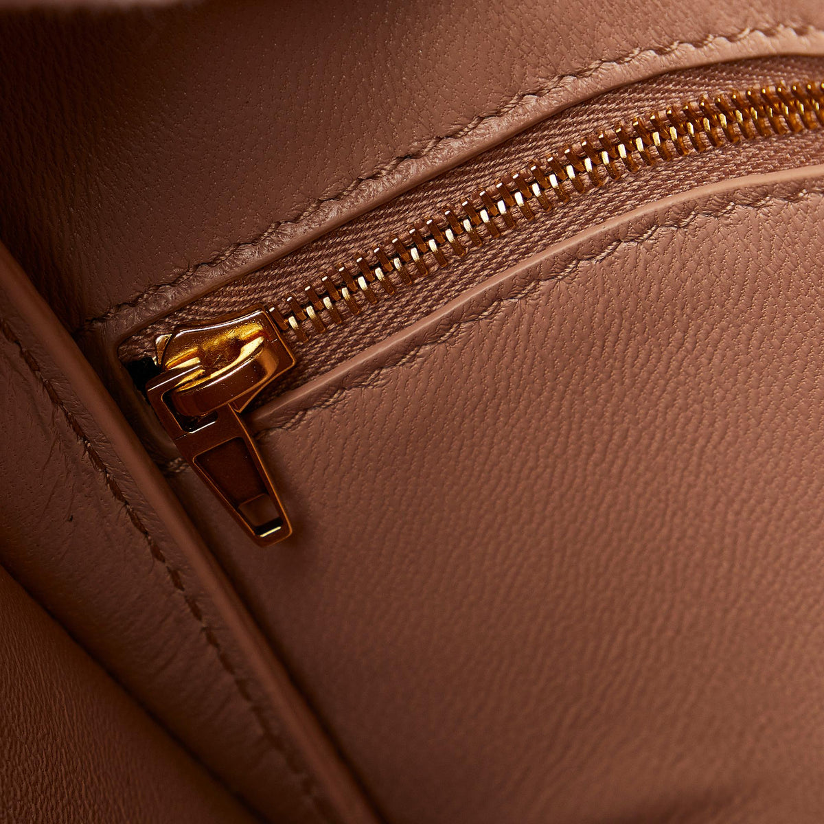 Luxury Balenciaga  XXS East West Hourglass Satchel (SHG-r5V6ef)
