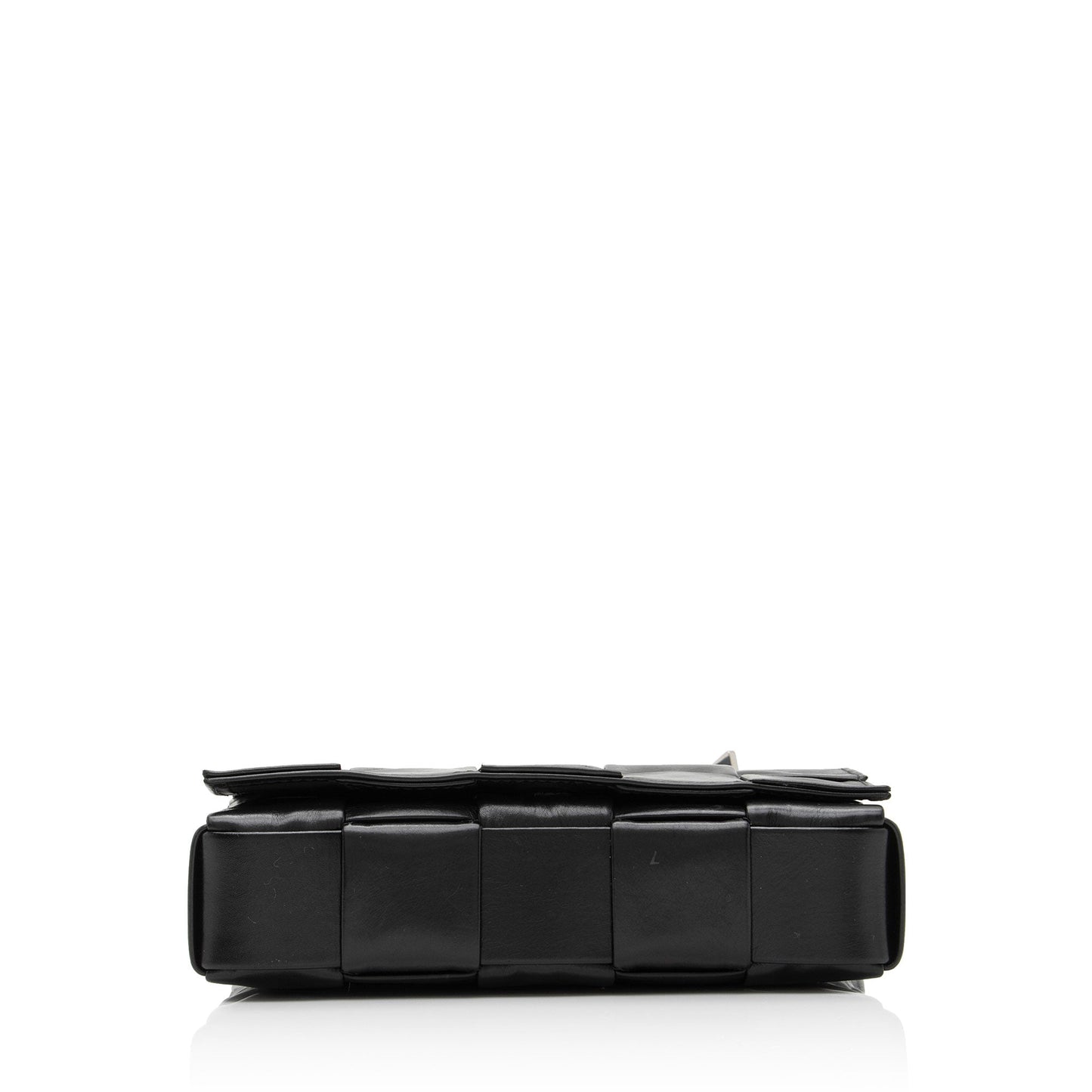 Luxury Bottega Veneta Distressed Calfskin Cassette Small Crossbody Bag (SHF-Mj13CL)