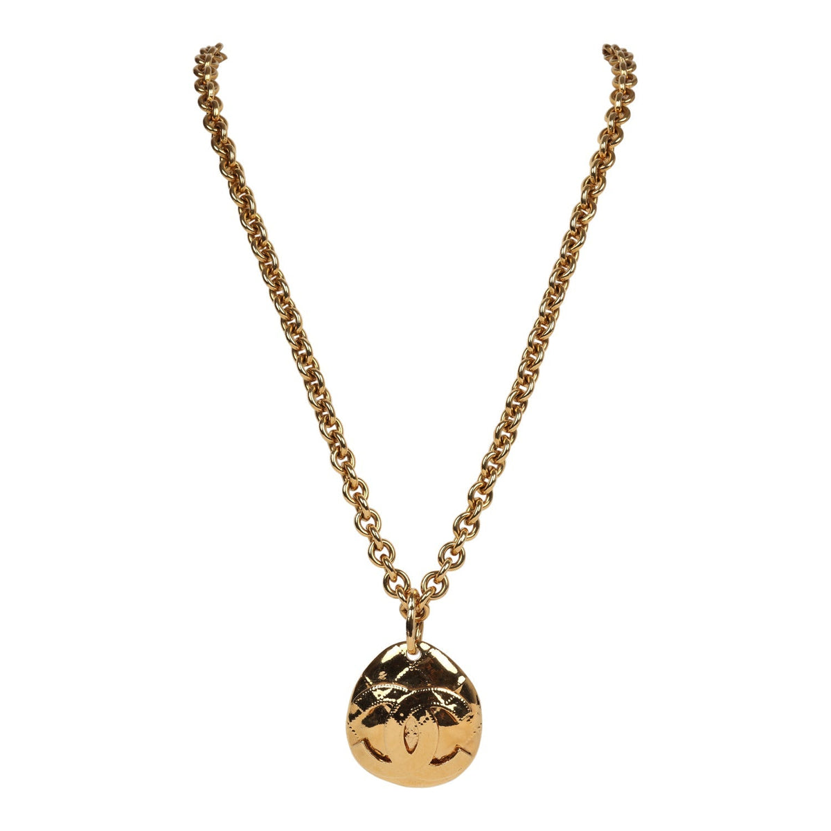 Vintage Chanel 24K Gold Plated CC Quilted Oval Pendant Necklace