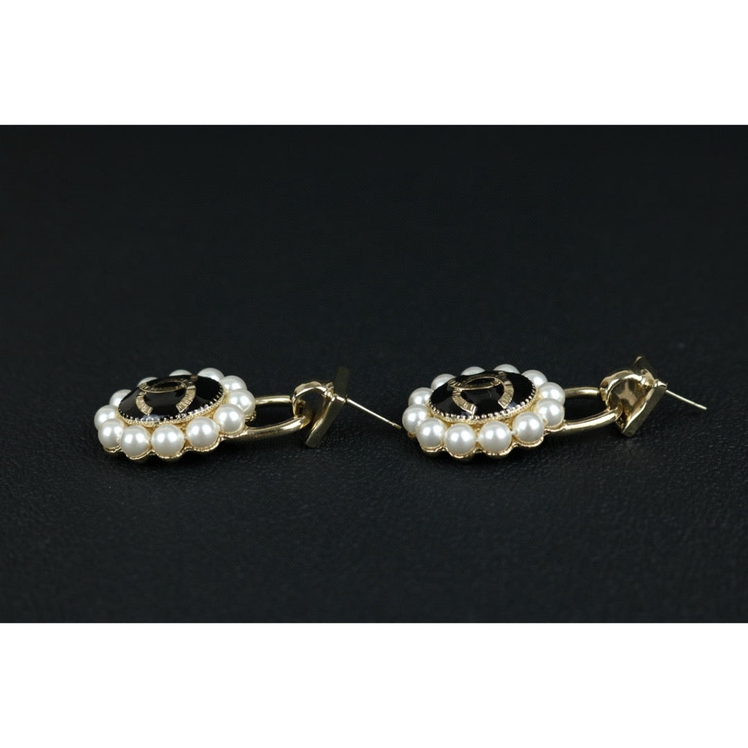 Excellent（Rank SA）｜ CHANEL Coco Mark Zipper pull Pearl Earrings｜X25030106