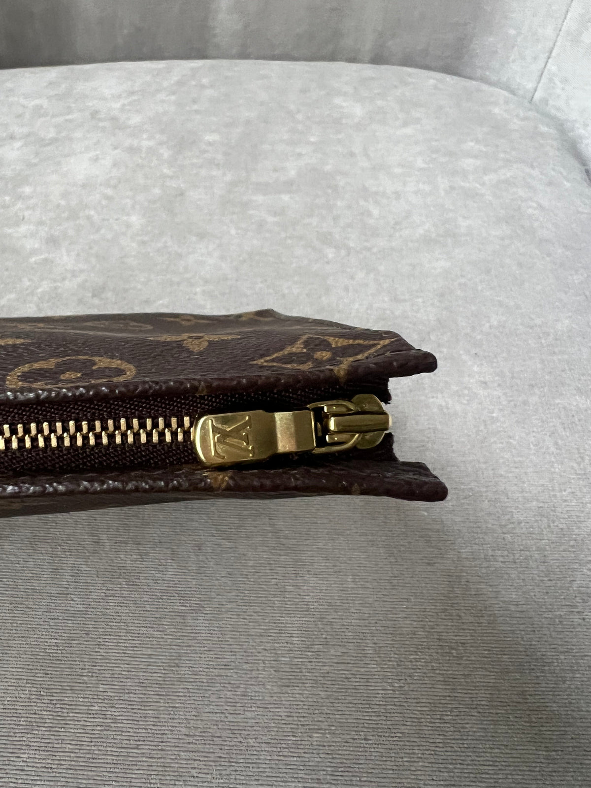 Louis Vuitton Toiletry Pouch 19 Monogram