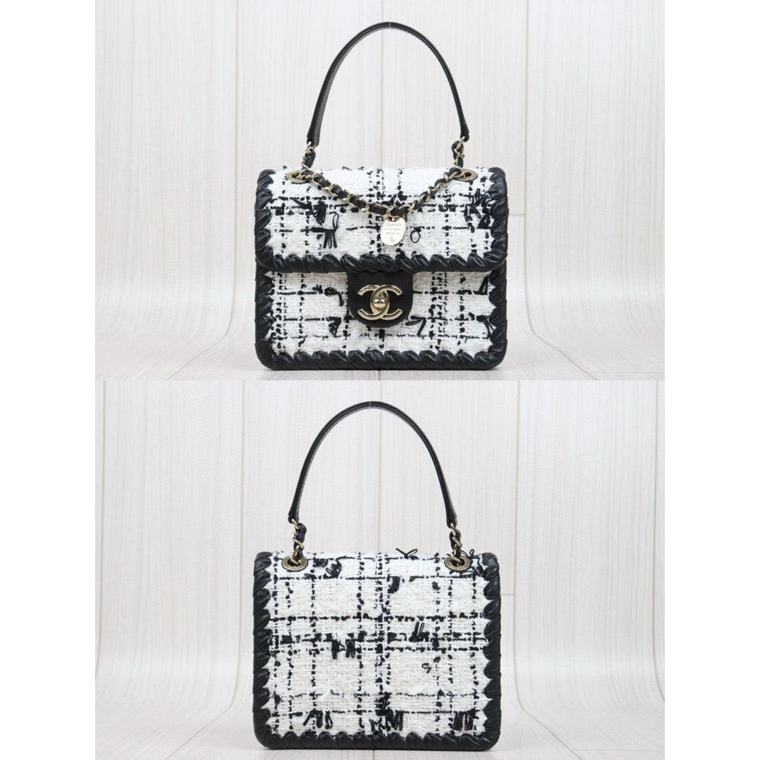 Very Good ( Rank A)｜ CHANEL Matrasse 19 Black White Splicing Color Shoulder Bag IC Chips Model｜P25051608