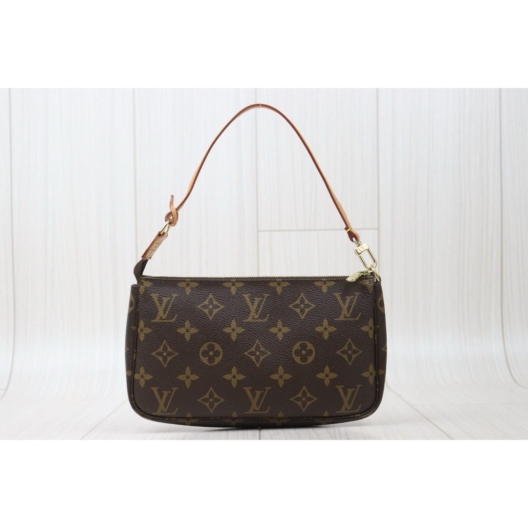 Very Good ( Rank A) ｜LV Monogram Pochette Accessoires Vintage Model｜24091802