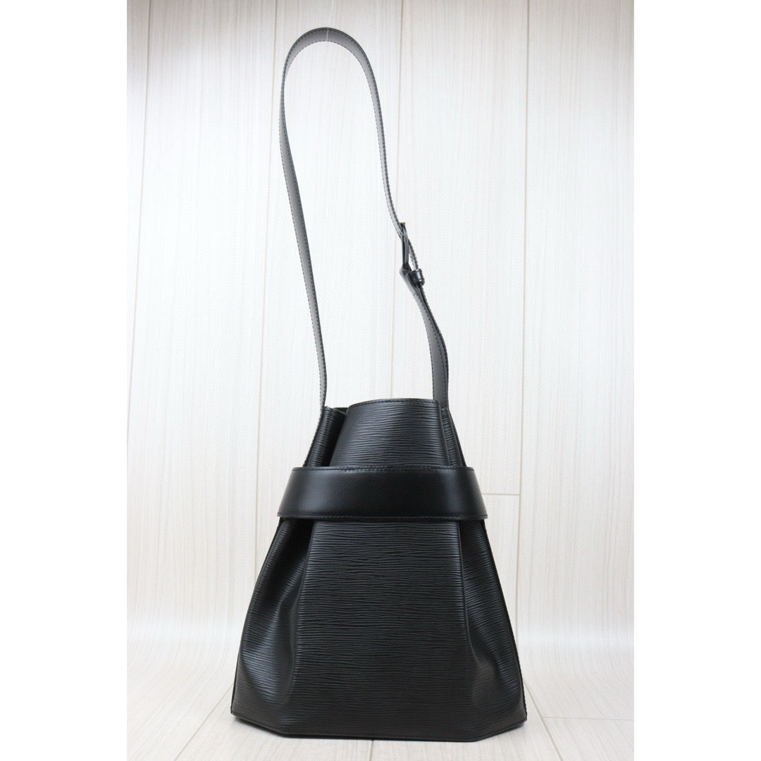 Very Good ( Rank A)｜ LV Epi Sack de Paul Shoulder Bag｜25011603