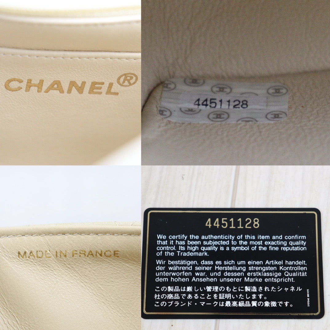 Good ( Rank AB)｜ CHANEL Lanbskin Square 17 Pearl White Shoulder Bag Made In 1996～1997Year ｜P24062803