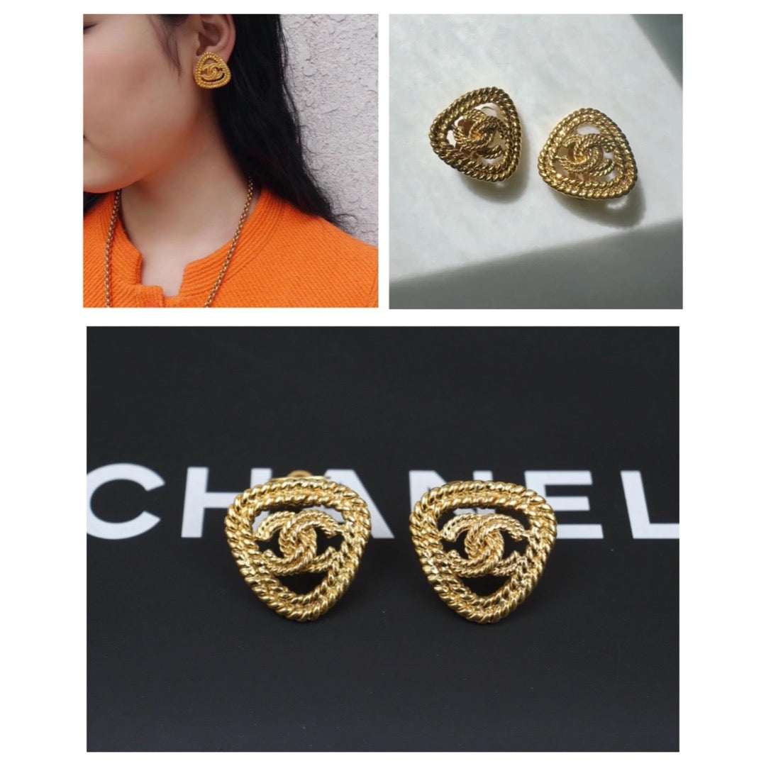 Very Good ( Rank A) ｜CHANEL Coco Mark Gold 24 Plated Earrings ｜Q24040423