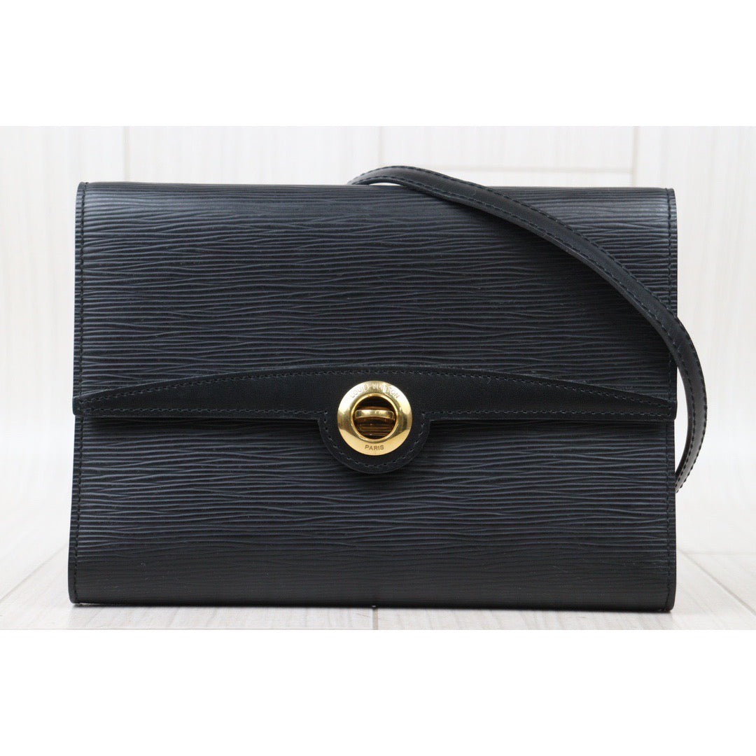 Rank AB｜ LV Epi Shoulder Bag Black｜24071527