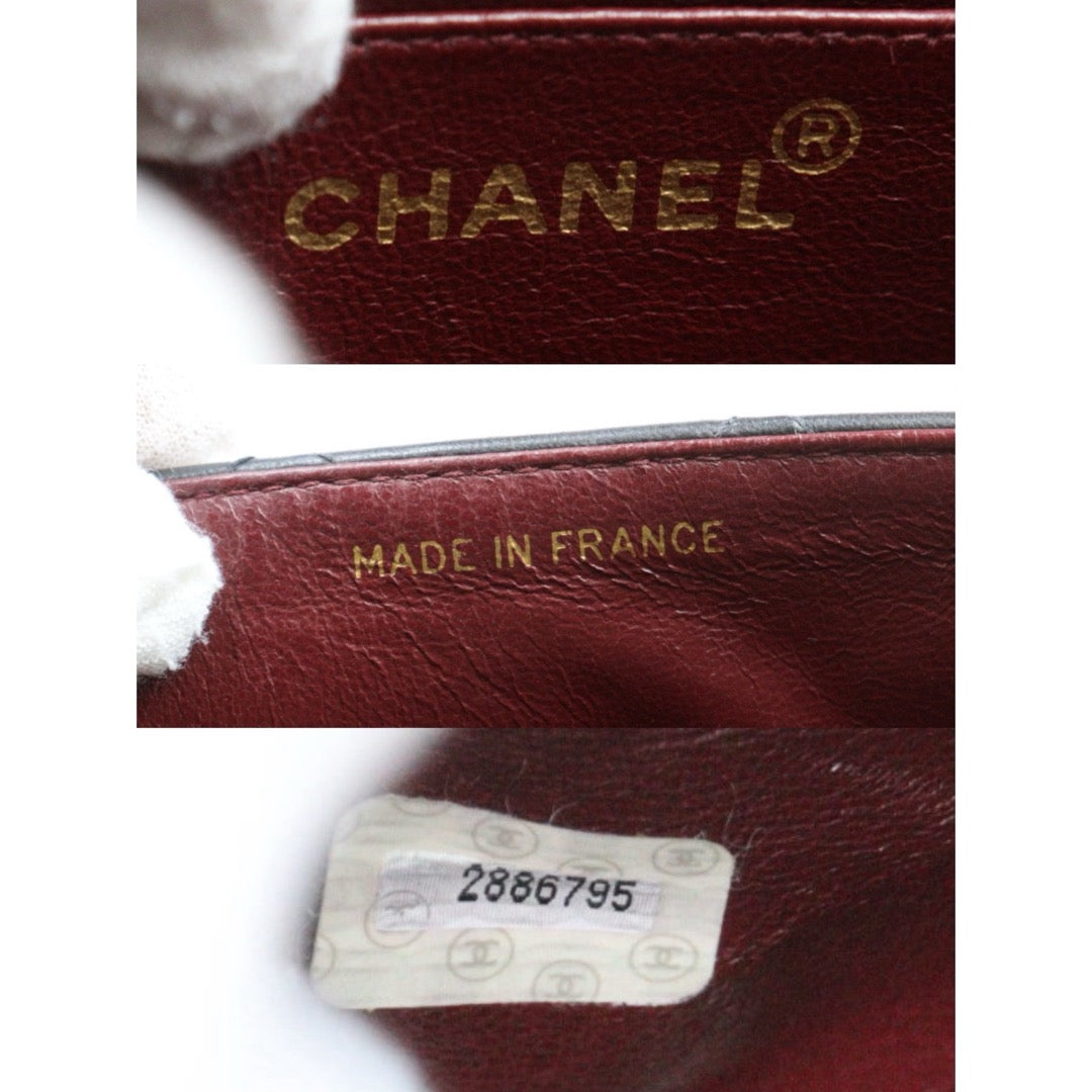 Very Good ( Rank A)｜ CHANEL Matrasse Squared Relievo Shoulder Bag Made in 1991-1994Year｜25051704