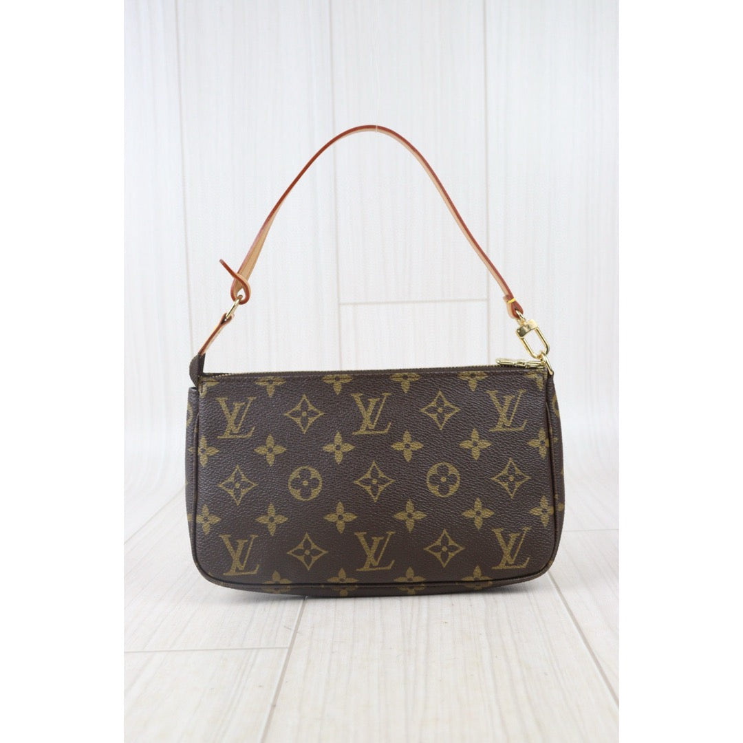 Very Good ( Rank A) ｜ LV Monogram Pochette Accessoires Vintage Model｜24080809