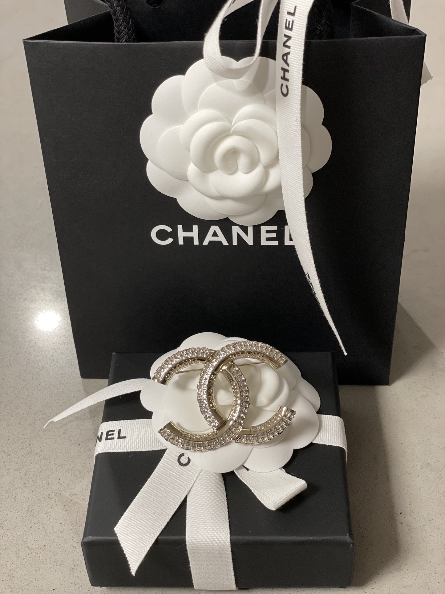 CHANEL CC BROOCH