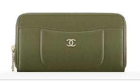 CHANEL CAVIAR LEATHER CONTINENTAL ZIP AROUND WALLET