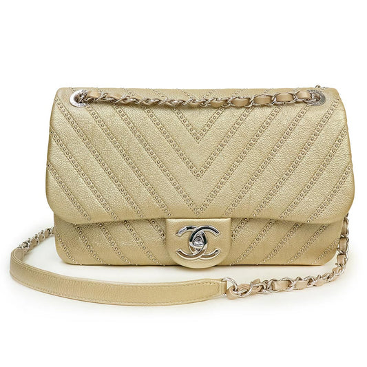 CHANEL CHEVRON QUILTED CALFSKIN STUDDED FLAP SMALL SHOULDER BAG