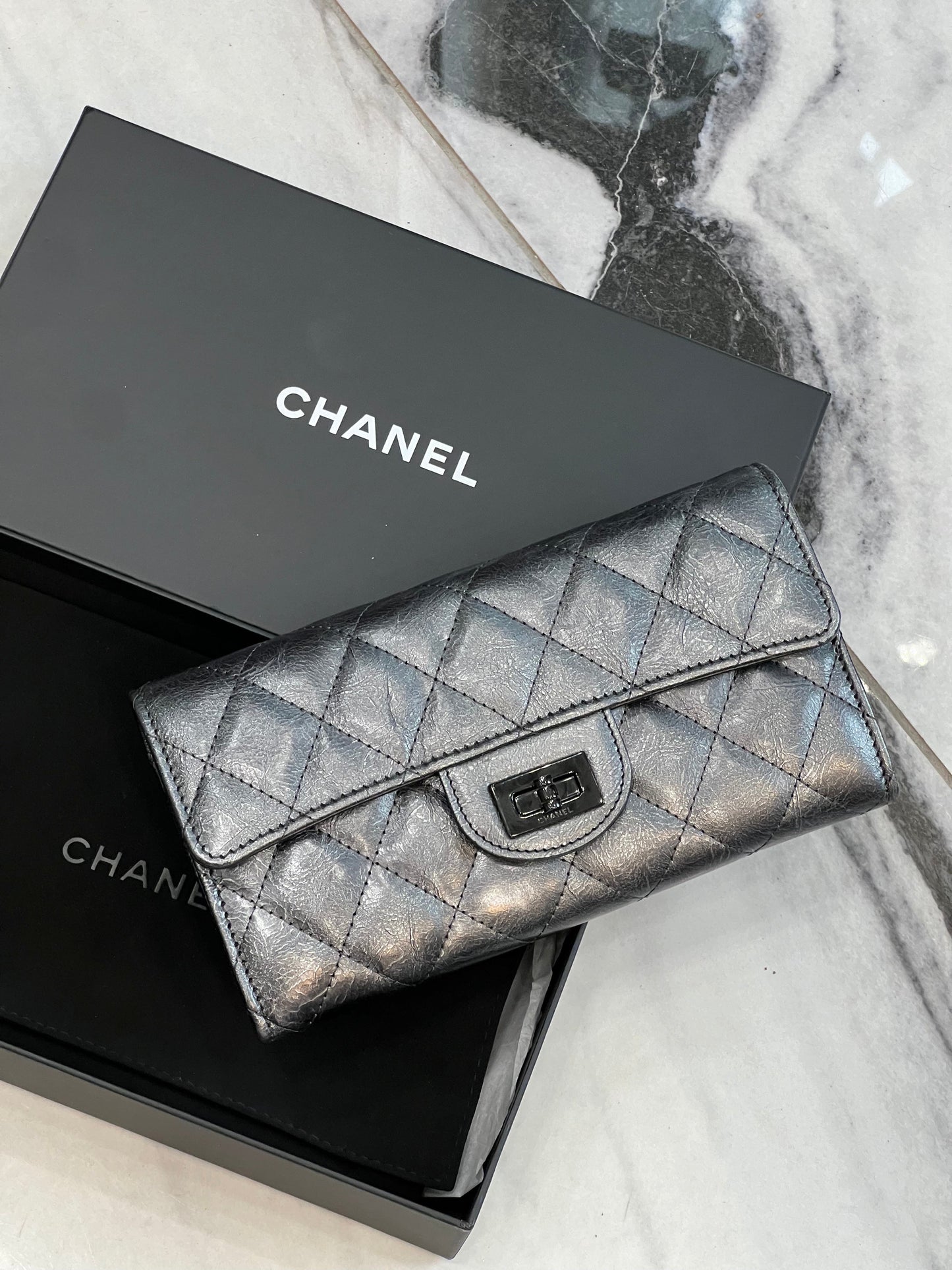 CHANEL METALLIC AGED CALFSKIN LEATHER QUILTED 2.55 REISSUE WALLET