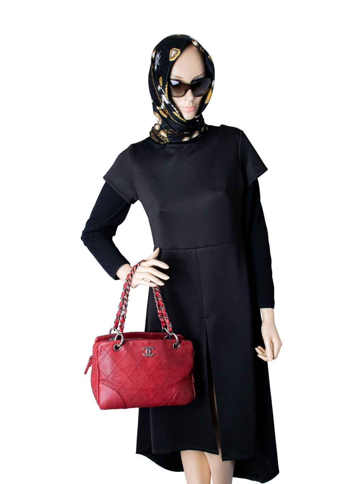 Chanel Quilted Caviar CC Logo Petit Shopper Bag Red