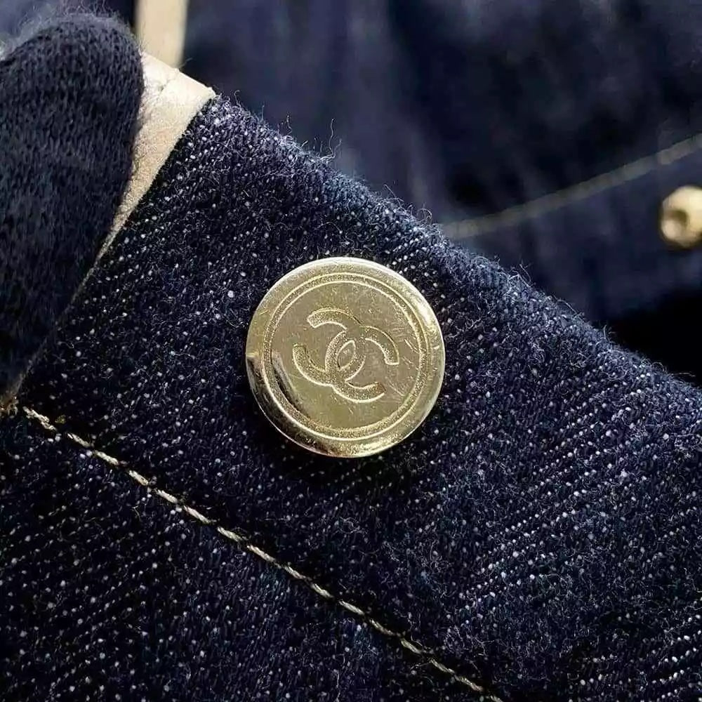 CHANEL CC SPARKLING DENIM TOTE BAG