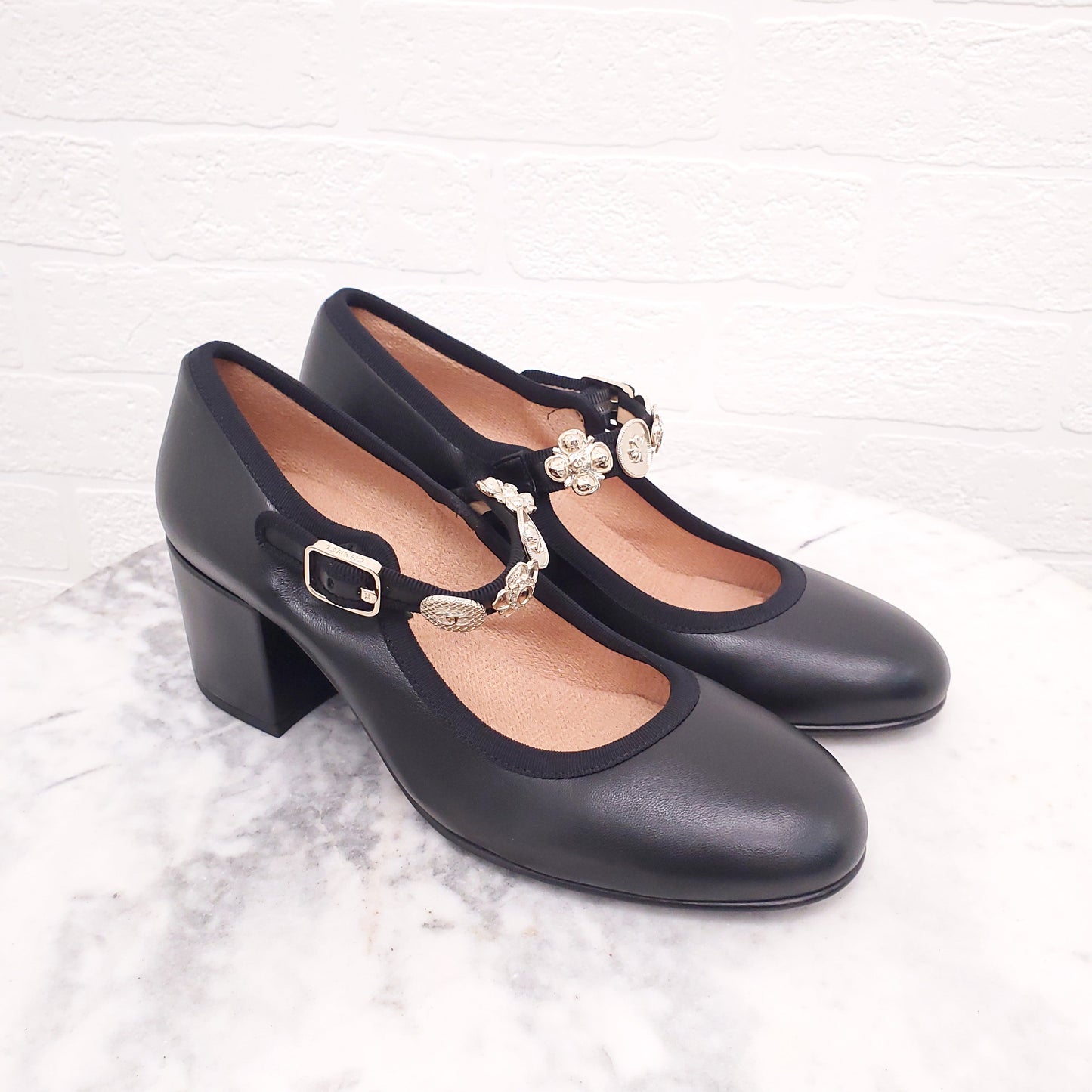 CHANEL CHARM MARY JANE BLOCK HEELS - SIZE 39