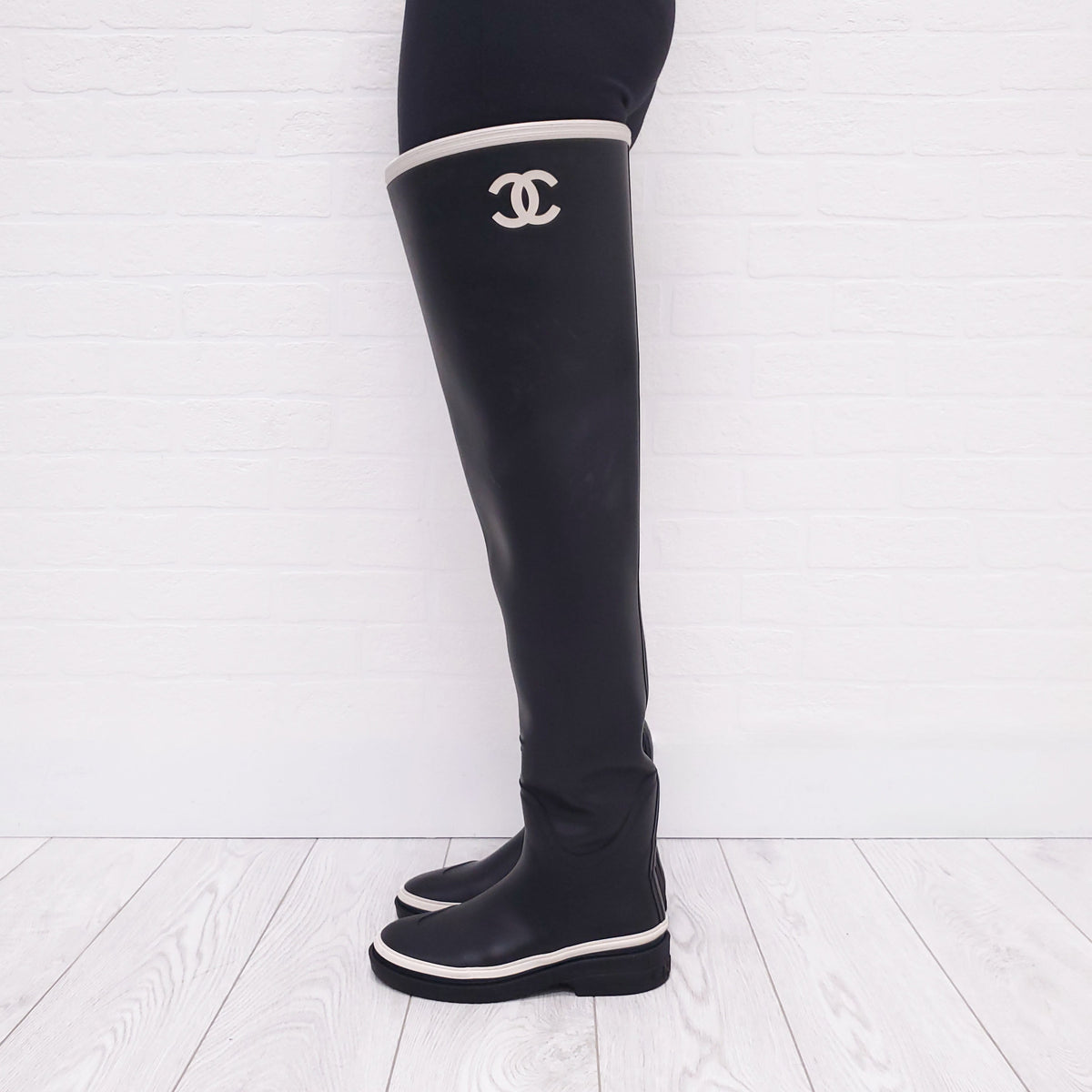 CHANEL RUNWAY BLACK THIGH HIGH LOGO RAIN BOOTS - SIZE 37