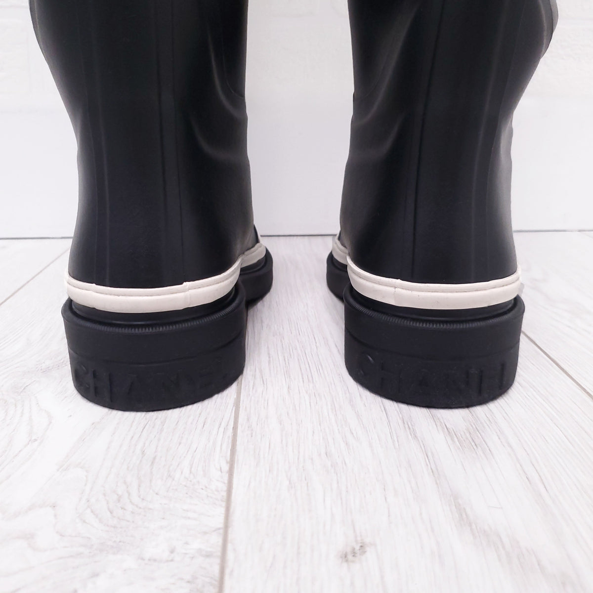 CHANEL RUNWAY BLACK THIGH HIGH LOGO RAIN BOOTS - SIZE 37