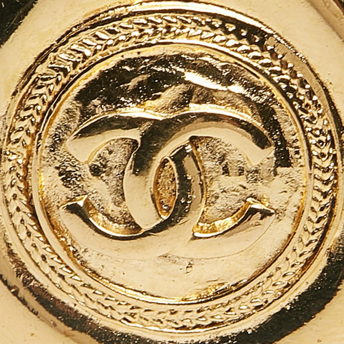 Chanel CC Brooch (SHG-tY33O7)