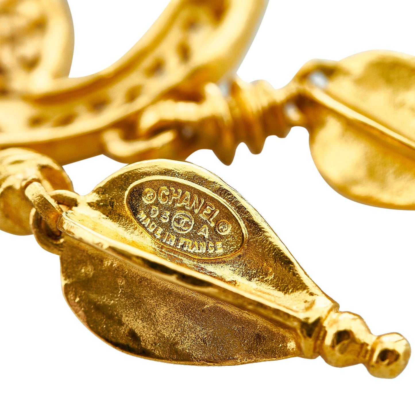 Chanel CC Brooch (SHG-tBAeAW)