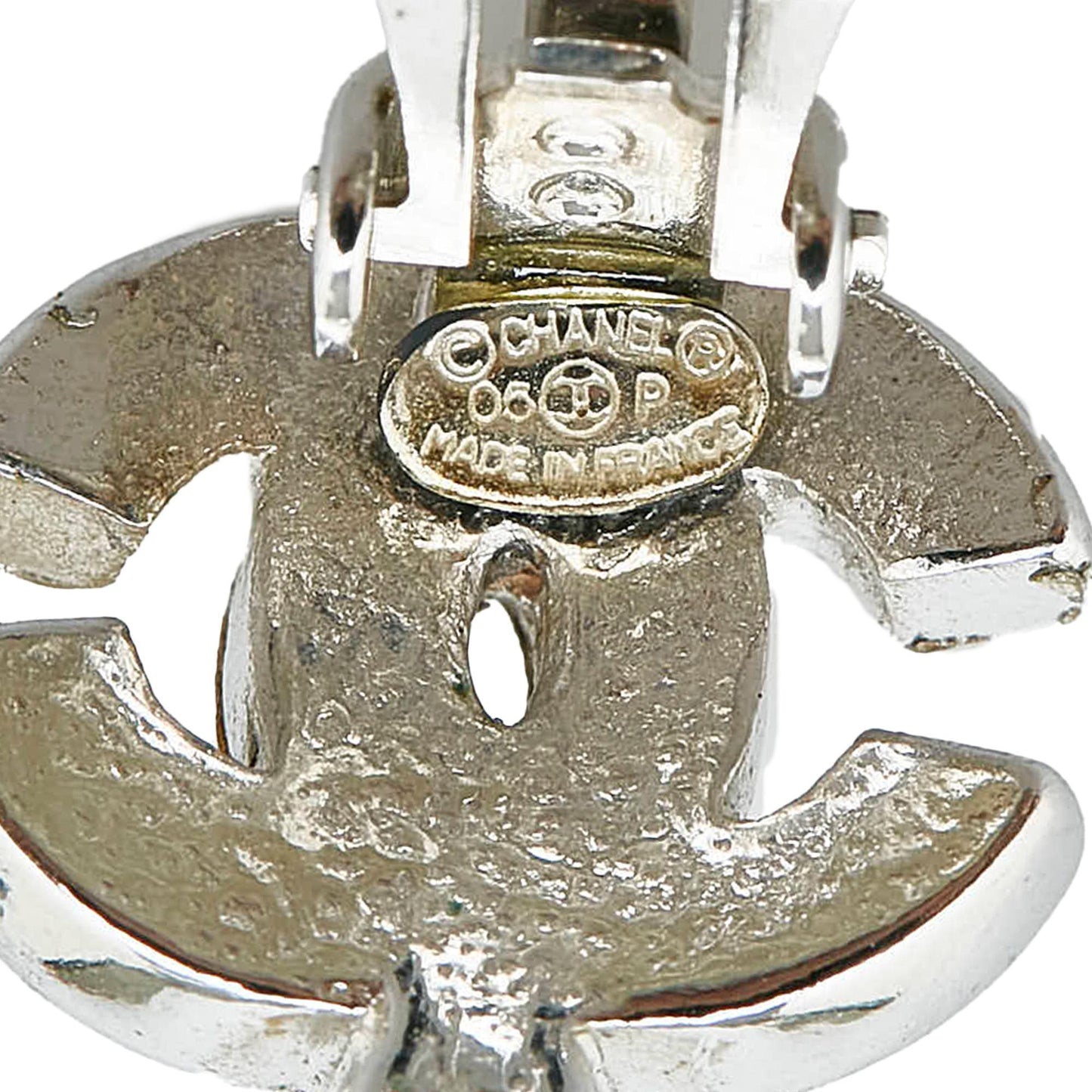 Chanel CC Clip-On Earrings (SHG-4tfg0m)