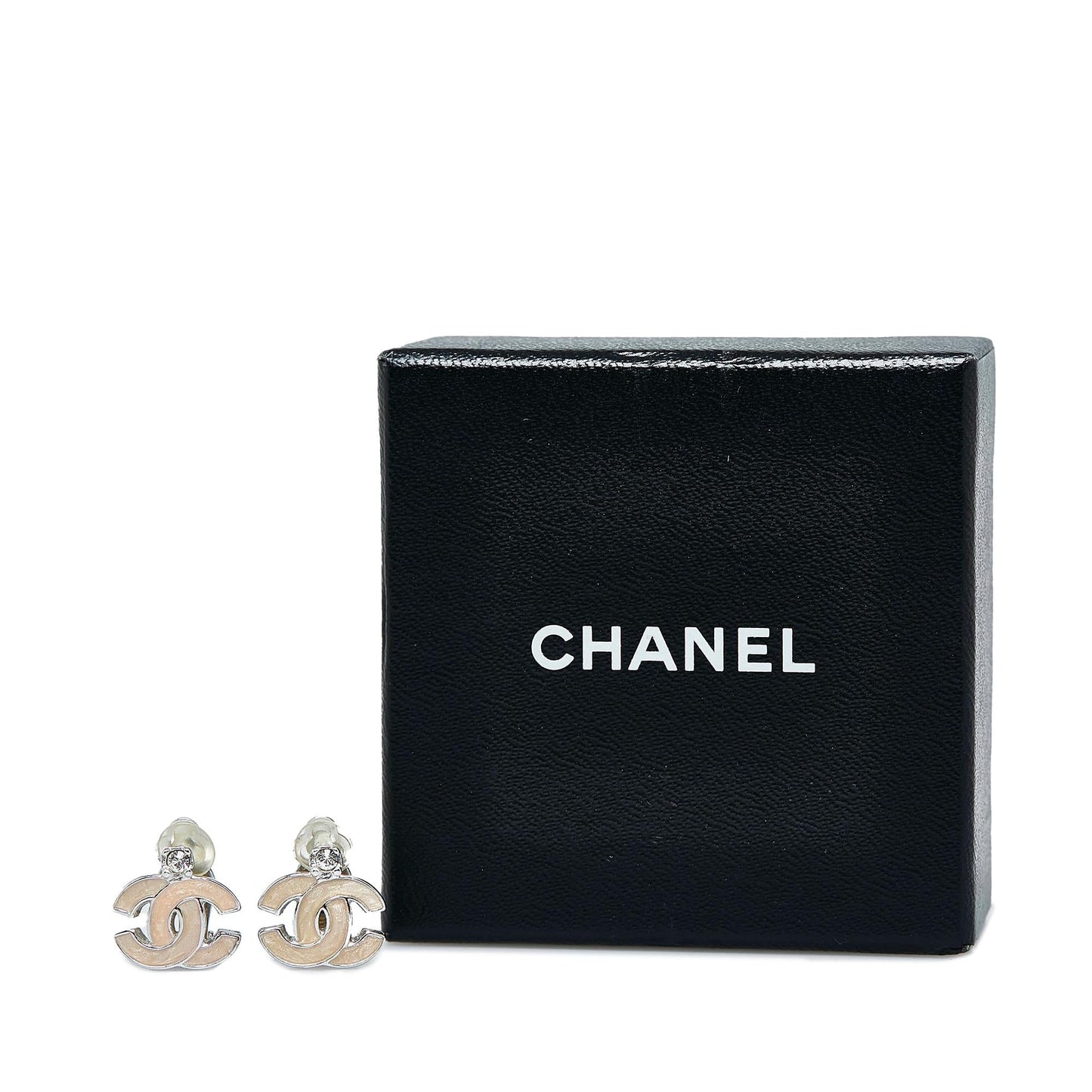 Chanel CC Clip-On Earrings (SHG-4tfg0m)