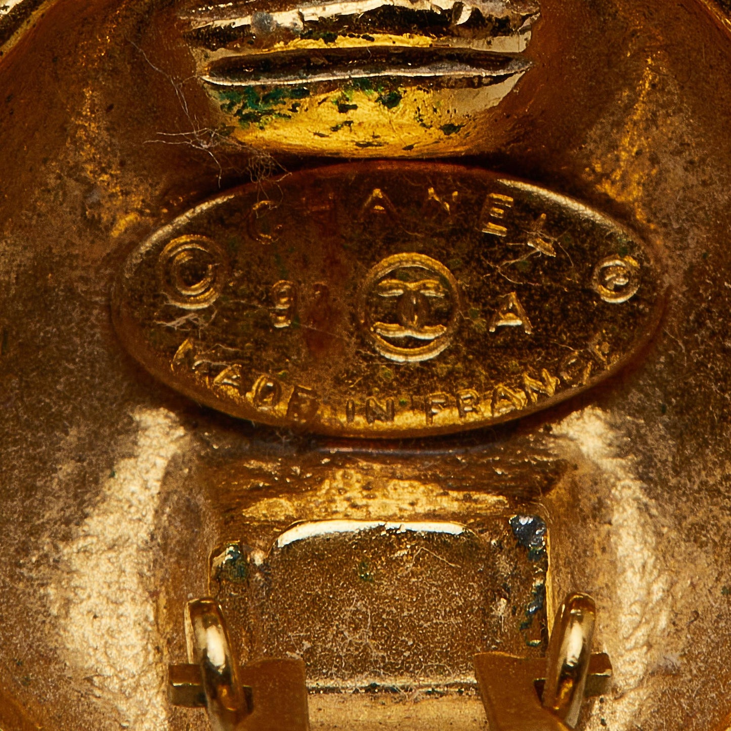 Chanel CC Clip On Earrings (SHG-JicNdL)