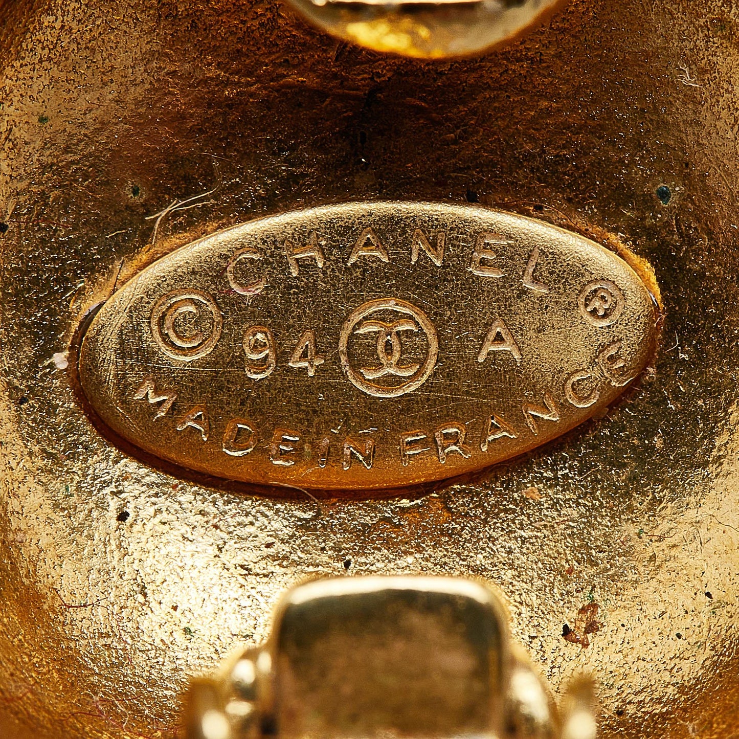 Chanel CC Clip On Earrings (SHG-zvDpI6)