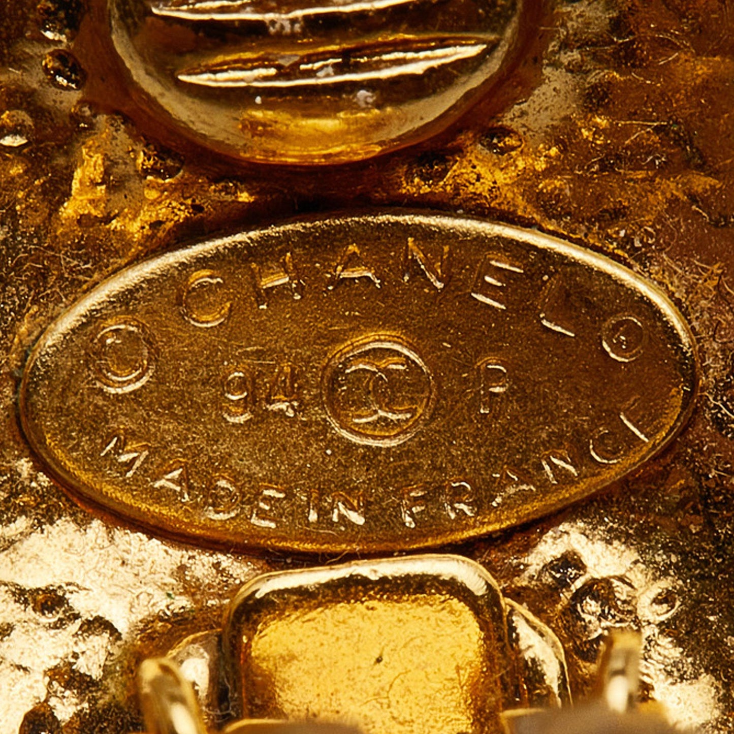 Chanel CC Clip On Earrings (SHG-xZPyMW)