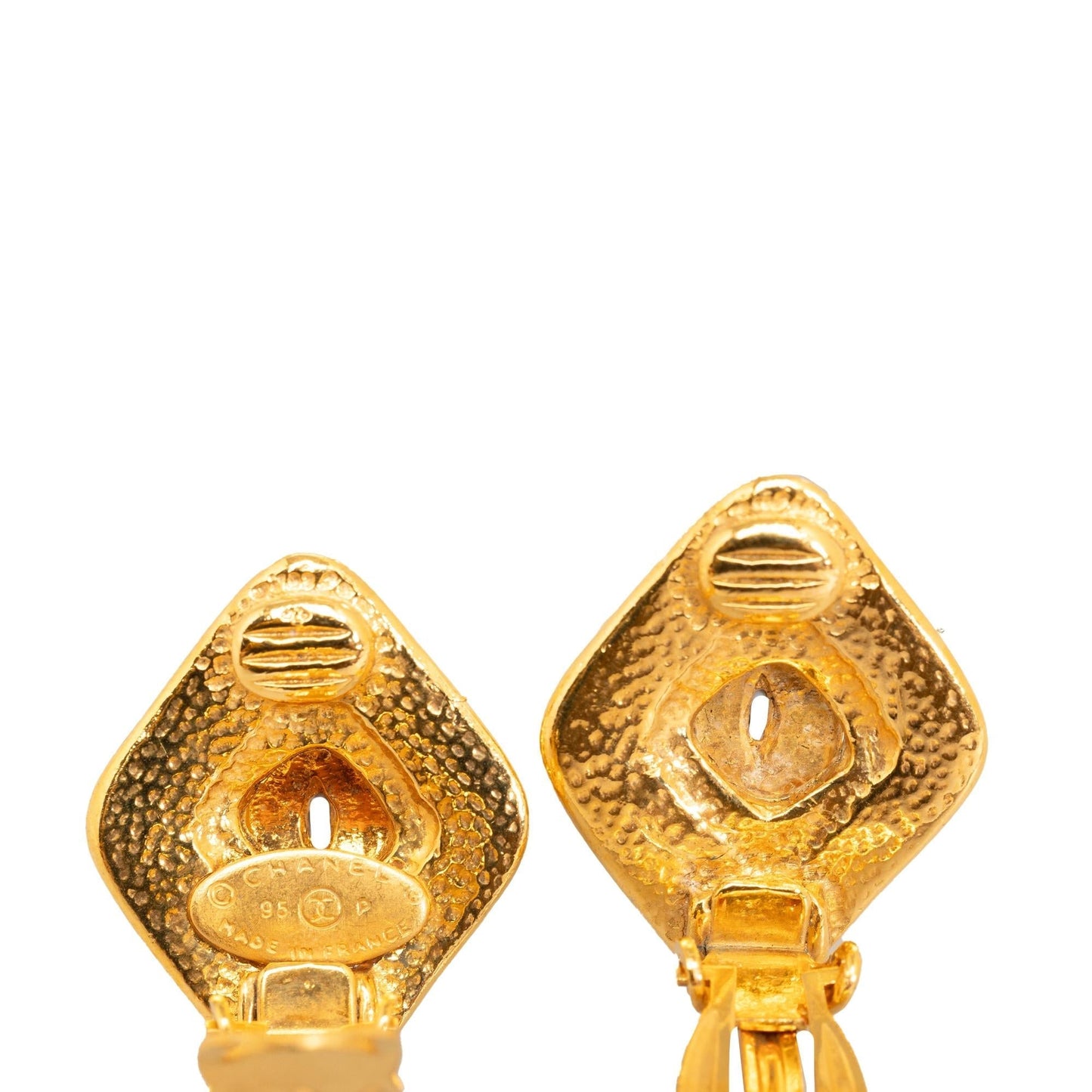 Chanel CC Clip On Earrings (SHG-T7mYdK)